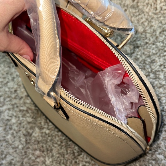 Marilyn Monroe Tan Satchel Bag - Picture 5 of 5